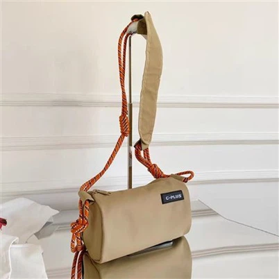 פאוץ' מזדמן